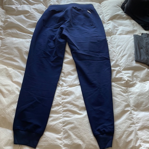 Fig scrub set jogger pant! - Picture 3 of 3
